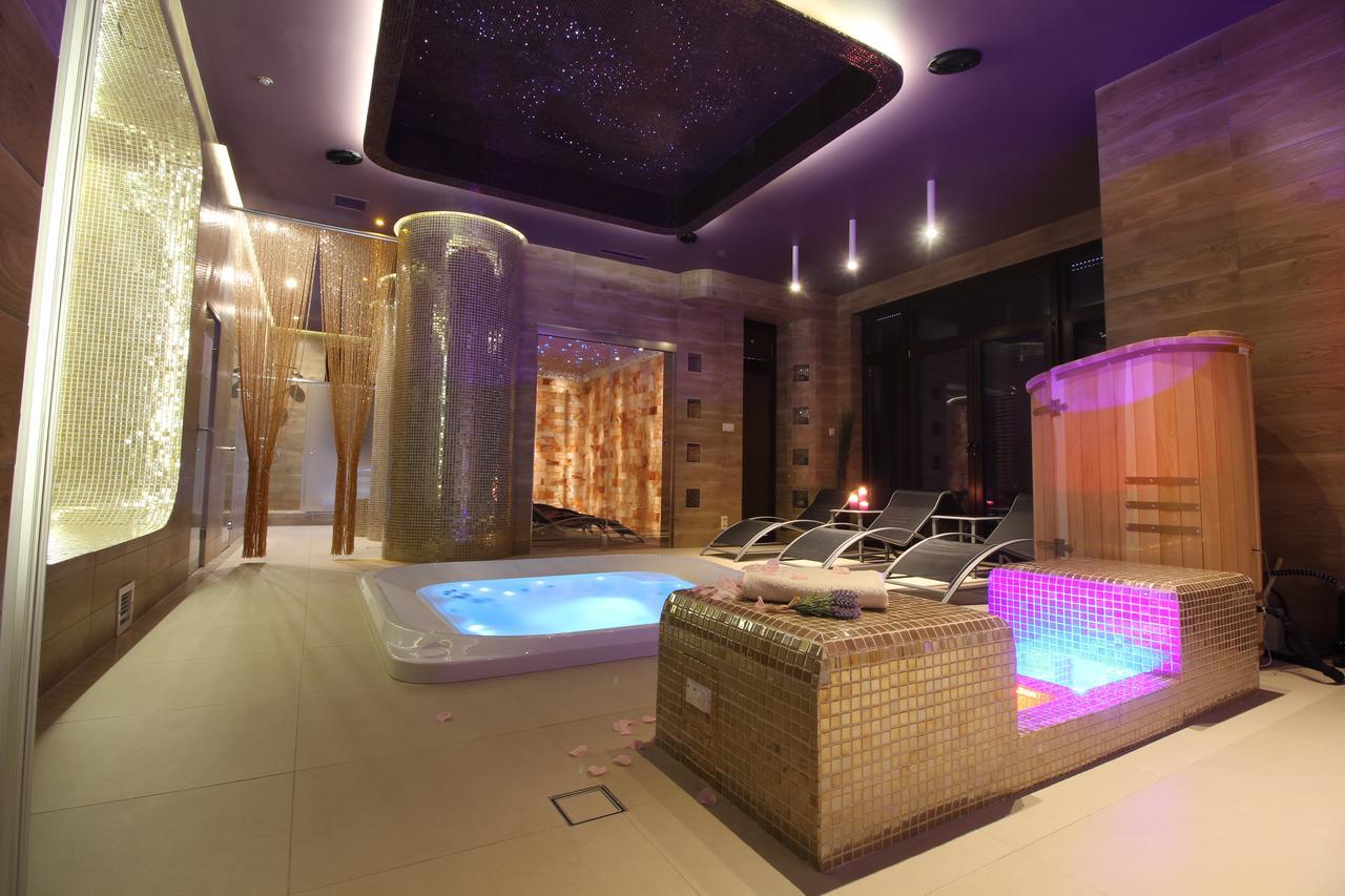 Lawendowy Zdroj Medycyna I Spa บุสโก-สดรูย ภายนอก รูปภาพ
