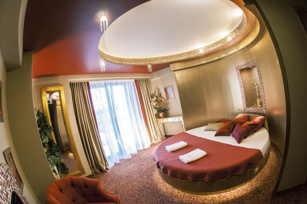 Lawendowy Zdroj Medycyna I Spa บุสโก-สดรูย ภายนอก รูปภาพ