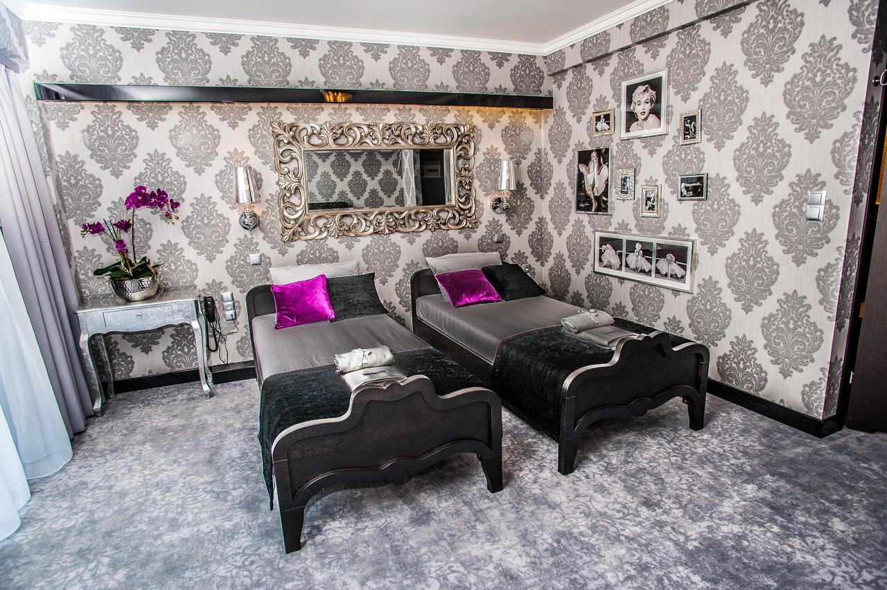 Lawendowy Zdroj Medycyna I Spa บุสโก-สดรูย ภายนอก รูปภาพ