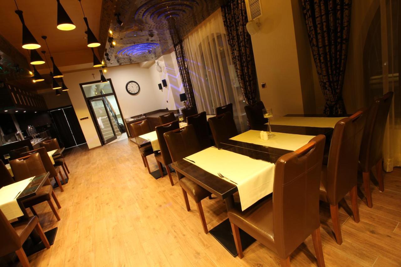 Lawendowy Zdroj Medycyna I Spa บุสโก-สดรูย ภายนอก รูปภาพ